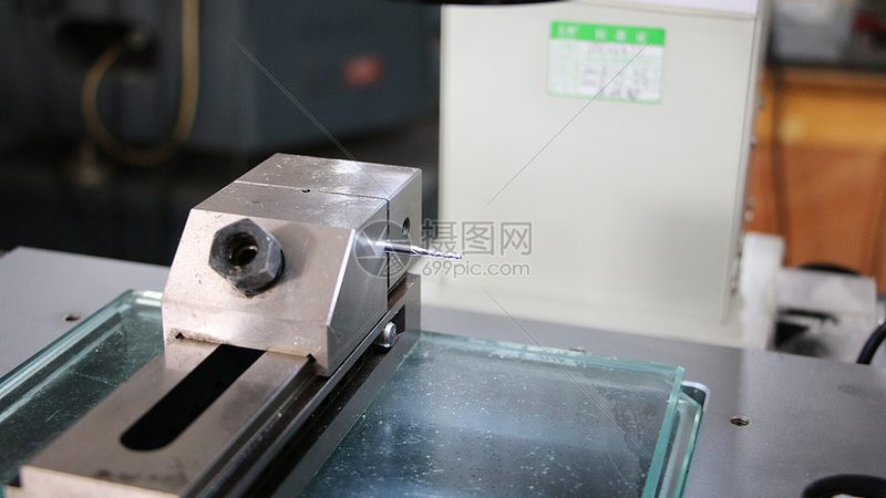 五轴联动机床：加工工艺的革新者